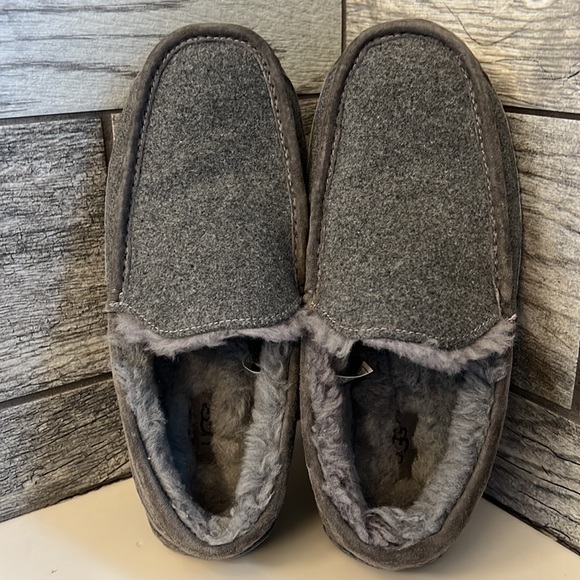 Ugg Ascot Mens Slippers, Size 9, Gray - Picture 4 of 5